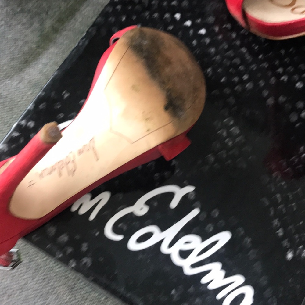Heels - Picture 3 of 3